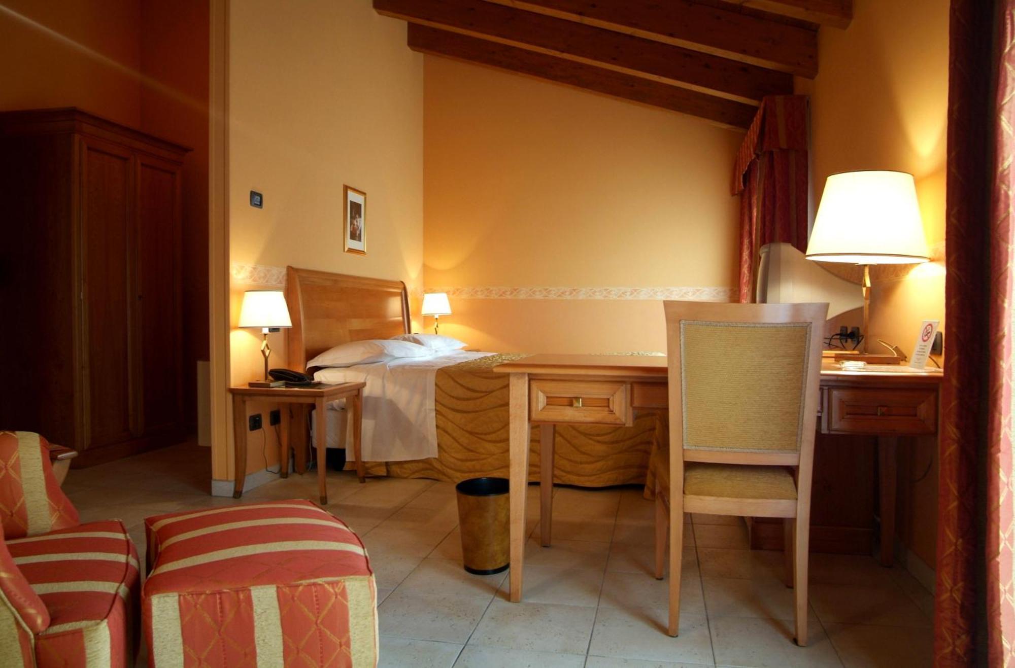 Hotel Ristorante Novecento Пегоньага Экстерьер фото